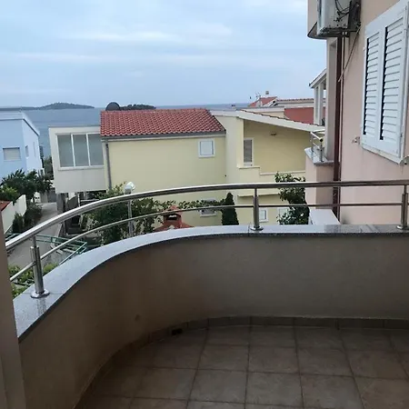 Apartment 5148-5 For 5 Pers In *