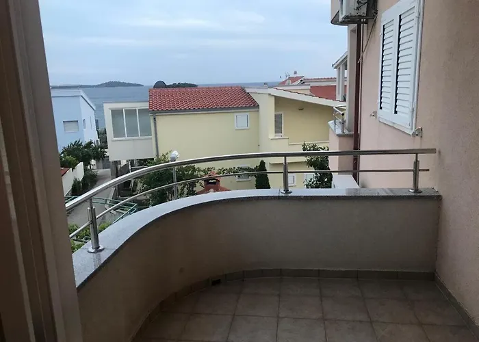 Appartement 5148-5 For 5 Pers In *